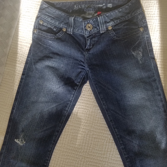 Guess Jeans - Picture 3 of 7